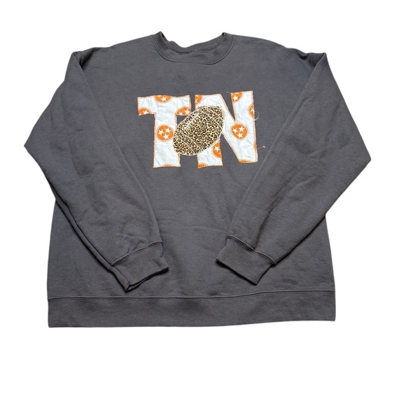 🧡 Tennessee Football Graphic Sweatshirt Gray Leopard Patch L 🧡 - Picture 1 of 3